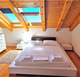 9 Bedroom Villa with Pool and Sea Views in Cavtat, sleeps 18